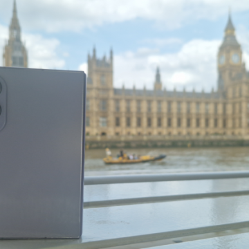 f52861b5-f8e8-4d47-8d0b-770be51dab25 Samsung Galaxy Z Fold 8 : Un Nouveau Format Prometteur