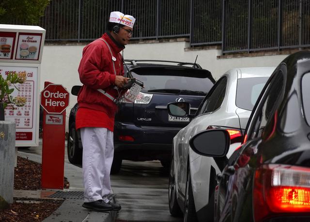 08462b33-c30c-4e90-b707-11b3407674c6 La remise en question des restaurants ‘drive’ en Californie