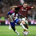 L&rsquo;Olympique lyonnais s&rsquo;impose face au Sparta Prague et se qualifie pour les barrages de la Ligue des champions