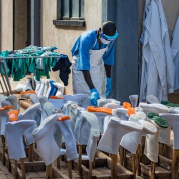 Fin de l&rsquo;épidémie d&rsquo;Ebola en Ouganda et progression en RDC