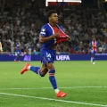 La pelouse endommagée du Parc des Princes oblige le PSG à inverser son match contre Rennes