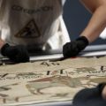Exposition et Défis de Transport de la Tapisserie de Bayeux à Londres
