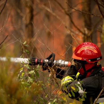 1abe077a-2505-4c20-bfd6-a3c55b583ea9 Un incendie en Lozère menace des habitations