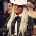 Le rôle des femmes dans la musique country : de Loretta Lynn à Miley Cyrus et Taylor Swift