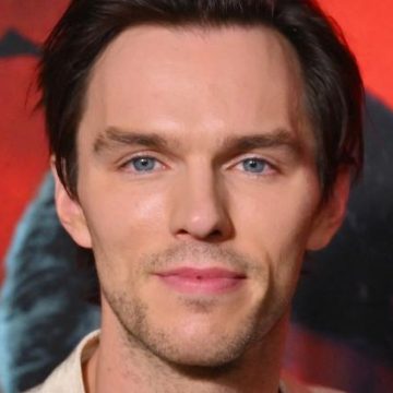 1d00e370-af67-4a62-b08a-960897dbec5c Nicolas Hoult rejoint la série Harry Potter sur HBO Max