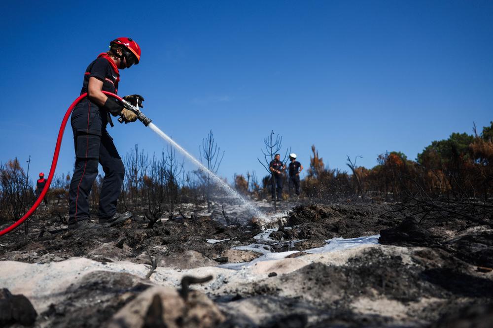 21581408-a478-4f97-86df-38cdeb23c0f0 Les incendies en Gironde et dans le Var : situation stabilisée mais vigilance de mise