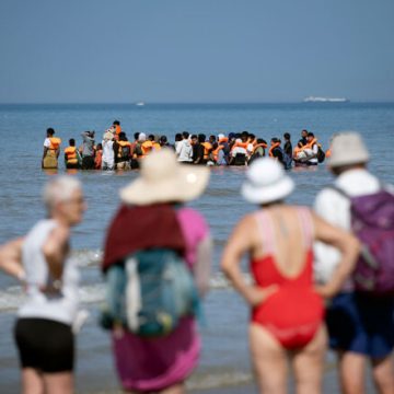 Migrations et tensions à la Côte d&rsquo;Opale : une situation complexe