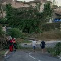 Une tornade frappe le village de Pomas causant de nombreux dégâts
