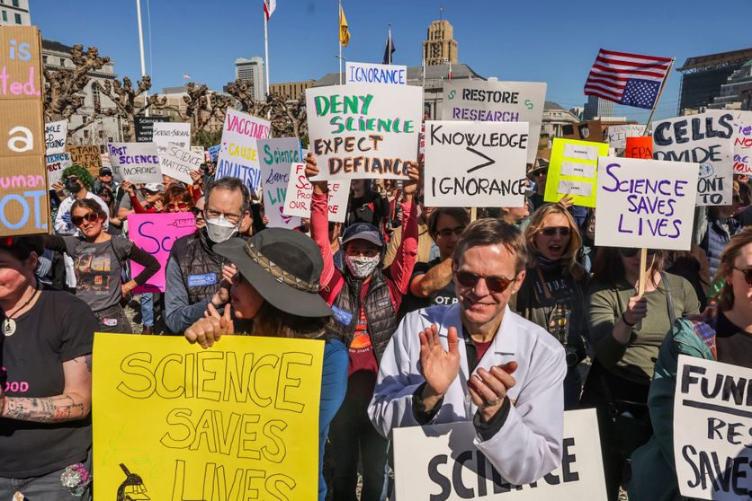 Trump Science Protests Le Mouvement ‘Stand up for Science’ et la Censure Scientifique sous Trump