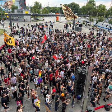 Manifestation antifasciste en réponse au meeting de l&rsquo;AfD à Berlin