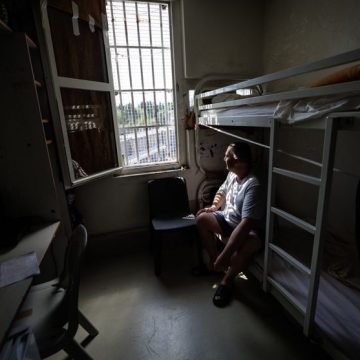 Conditions éprouvantes dans les prisons françaises en période de canicule