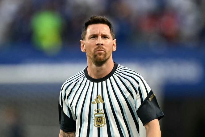 41d45a39-eba9-4888-a6e8-3f60378eda18 Lionel Messi rend hommage à son père