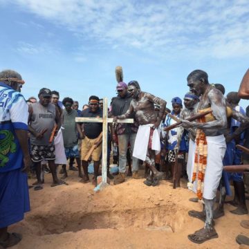 Restitution des Ossements Aborigènes à Baniyala