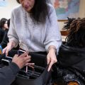 Interdiction du téléphone portable dans les lycées : mise en œuvre et défis
