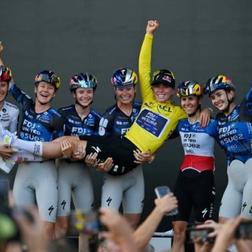 4d0db054-48ee-48ce-be8a-8803c7078779 Vollering Triomphe au Tour de France Femmes 2026