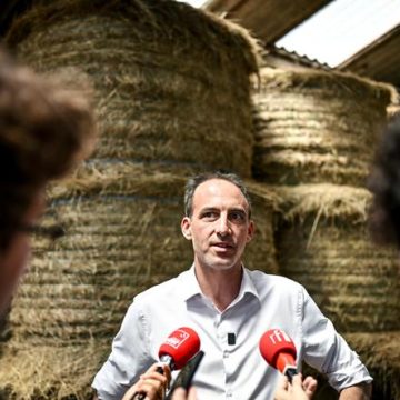 59114fea-68c2-4261-9b69-58a331f19181 Raphaël Glucksmann accuse la Russie de désinformation