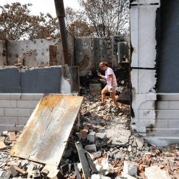 5ad5ef8c-02e1-40f9-9e14-f44fac610437 Les défis liés aux incendies et à la canicule en France et ailleurs