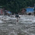 Une catastrophe naturelle dévastatrice à la frontière entre le Népal et le Tibet