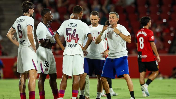 6314a1f7-a27d-470d-9ece-21df71d929e3 Le PSG affronte Manchester United en match de pré-saison