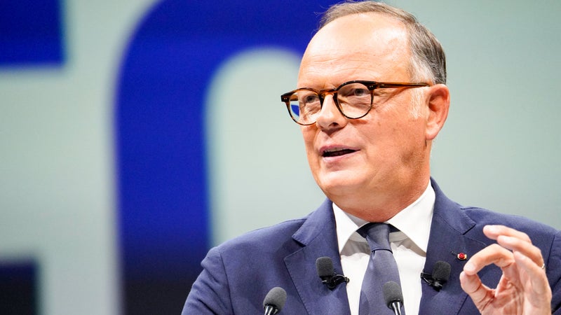 64130f4b-eb00-41db-aeeb-6f1ce655ca20 Course à la présidentielle 2027: débats et propositions en France