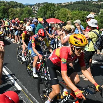 Le Tour de France féminin en 2026 : Une épreuve qui s&rsquo;impose dans le paysage sportif