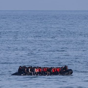 Hommage aux exilés victimes de la traversée de la Manche