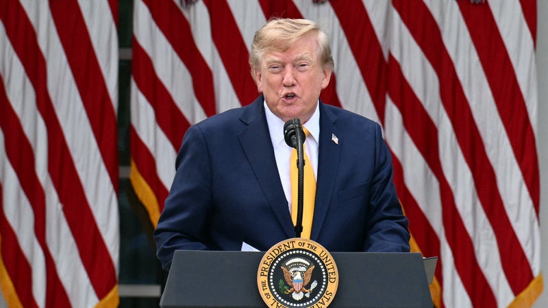 69510058-ec5e-4c51-82fd-662f6dc83162 Donald Trump et le changement de nom du lac Ontario