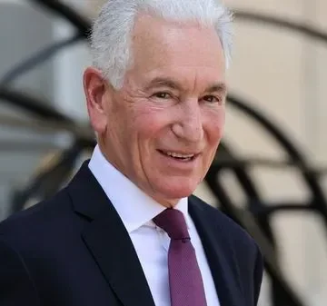 714644ff-21d5-480a-b805-8f309a785541 Un consortium mené par Joshua Kushner rachète les Lakers de Los Angeles pour 12,5 milliards d’euros