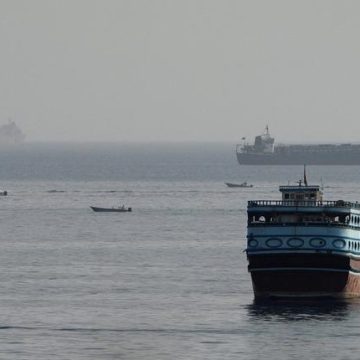 Les Tensions autour du Détroit d&rsquo;Ormuz et les Négociations Oman-Iran