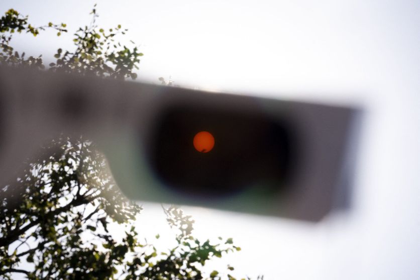 Solar eclipse Les Risques de l’Observation d’une Éclipse Solaire sans Protection Adéquate