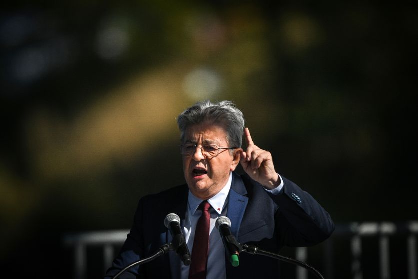 770f5a06-d6c7-47ae-9ea7-b3c4eb09573c Jean-Luc Mélenchon engage une critique sévère contre le projet de budget 2027