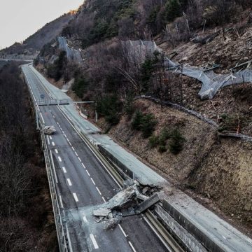 FRANCE-TRANSPORT-TOURISM-ACCIDENT-MOUNTAINS Alpes françaises : l’impact du changement climatique sur les éboulements