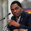 Hakainde Hichilema réélu en Zambie : une victoire contestée