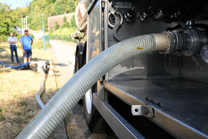 FRANCE-ENVIRONMENT-CLIMATE-HEATWAVE-WEATHER-WATER Sécheresse et restrictions d’eau: mesures dans les communes françaises