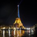 La Tour Eiffel se pare des couleurs de l&rsquo;Ukraine pour célébrer son indépendance
