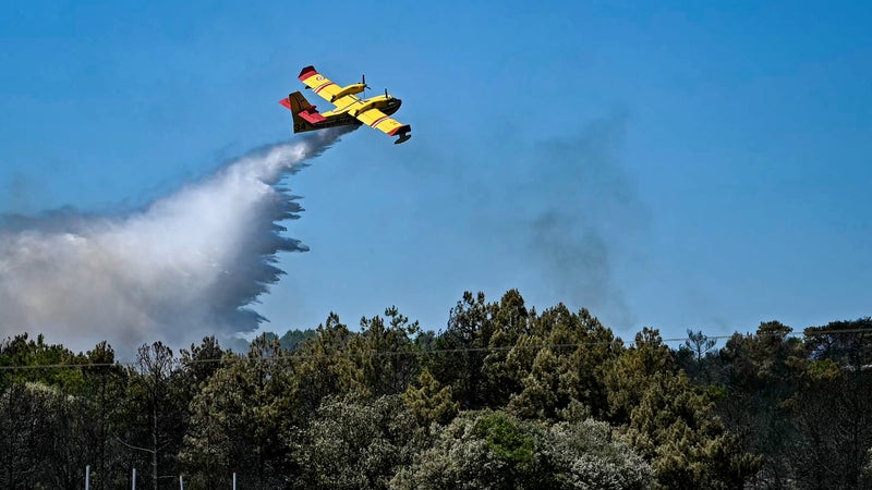 8d74fe33-e515-463a-8cfc-7de179cc4df6 Incendie dans les Landes : Évolution et mobilisation des secours