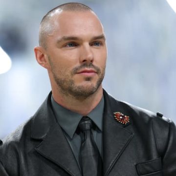 8e39ee9c-eb09-43ce-aeef-52ab7b51c1db Nicholas Hoult rejoint la série Harry Potter