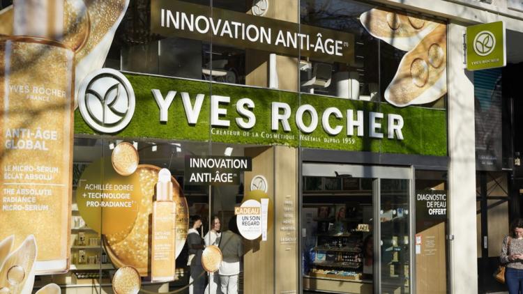 8edbb248-18f4-4ad0-9461-ce5485d4cb7c Yves Rocher ferme sa boutique sur les Champs-Élysées