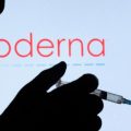 Vaccin contre le mélanome : avancée significative par Merck et Moderna
