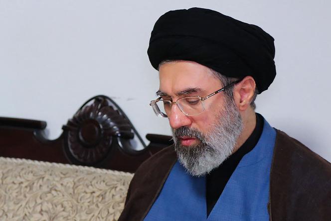 952bf64c-e0ef-4c1b-85b1-bc1a7413908f L’absence publique de Mojtaba Khamenei suscite des questions en Iran