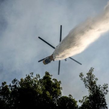 Incendies Dévastateurs en Grèce : Une Situation Incontrôlable