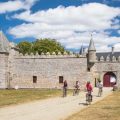Incident au Château de Bienassis : Effondrement d&rsquo;un gradin lors d&rsquo;un spectacle