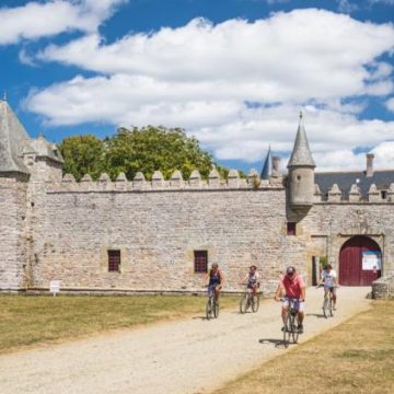 Incident au Château de Bienassis : Effondrement d&rsquo;un gradin lors d&rsquo;un spectacle