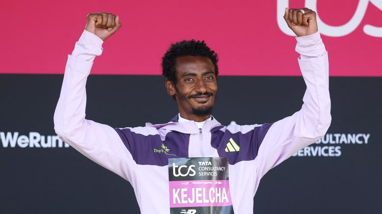 a48480c8-78bc-45f4-83b1-9d45bfc9c98d Yomif Kejelcha bat le record mondial du semi-marathon