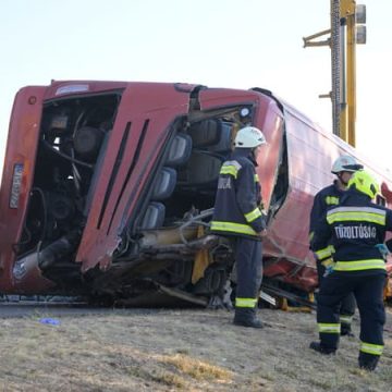 aad1d64d-5939-43a7-8b1c-5cc5f8cf122a Accident tragique d’un autocar polonais en Hongrie