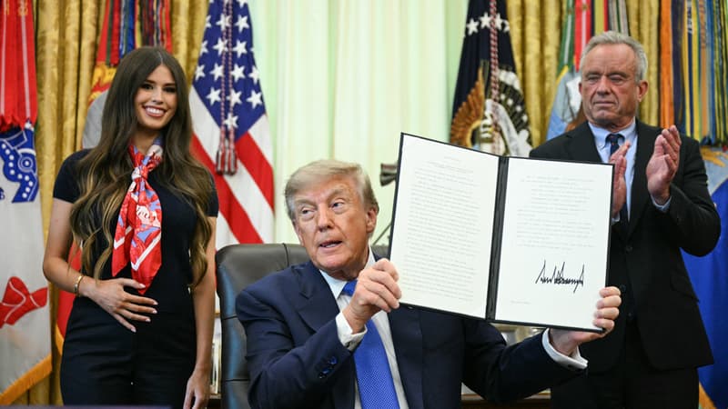 ad76d956-b831-4078-86cb-2612e3fbdce1 Le décret sur les vaccins signé par Donald Trump suscite la controverse