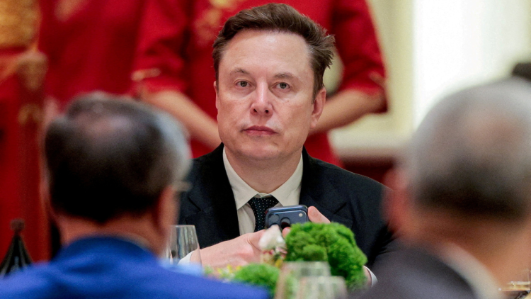 b8a92138-1094-4b19-b87f-536dadb6f9b4 Conflit entre Elon Musk et Marine Tondelier autour de X