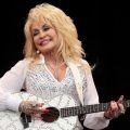 Dolly Parton, icône de la musique country, décède à 80 ans