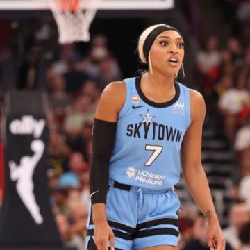 bffe0f83-8d52-4a12-b1aa-73406606ce8c Polémique autour de DiJonai Carrington et Sophie Cunningham en WNBA