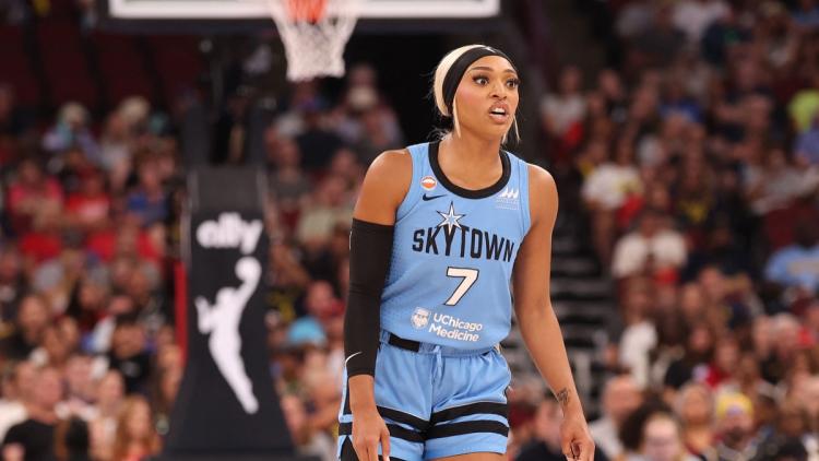bffe0f83-8d52-4a12-b1aa-73406606ce8c Polémique autour de DiJonai Carrington et Sophie Cunningham en WNBA